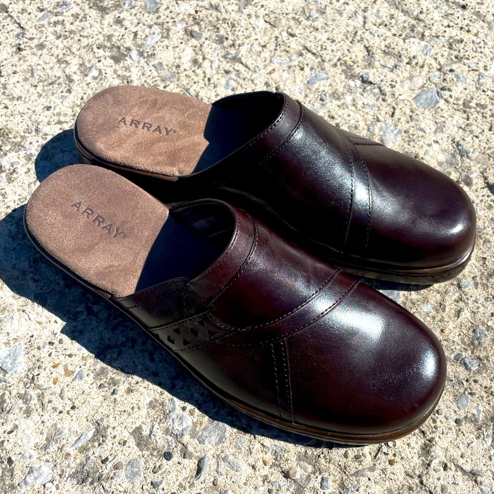 Array Chorus Mules Size 9.5 In A Reddish Brown Co… - image 1
